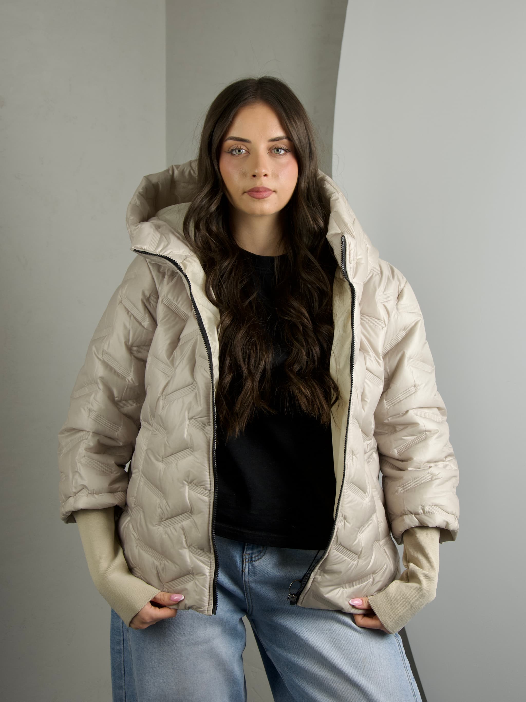 Spring jacket with knitted sleeves