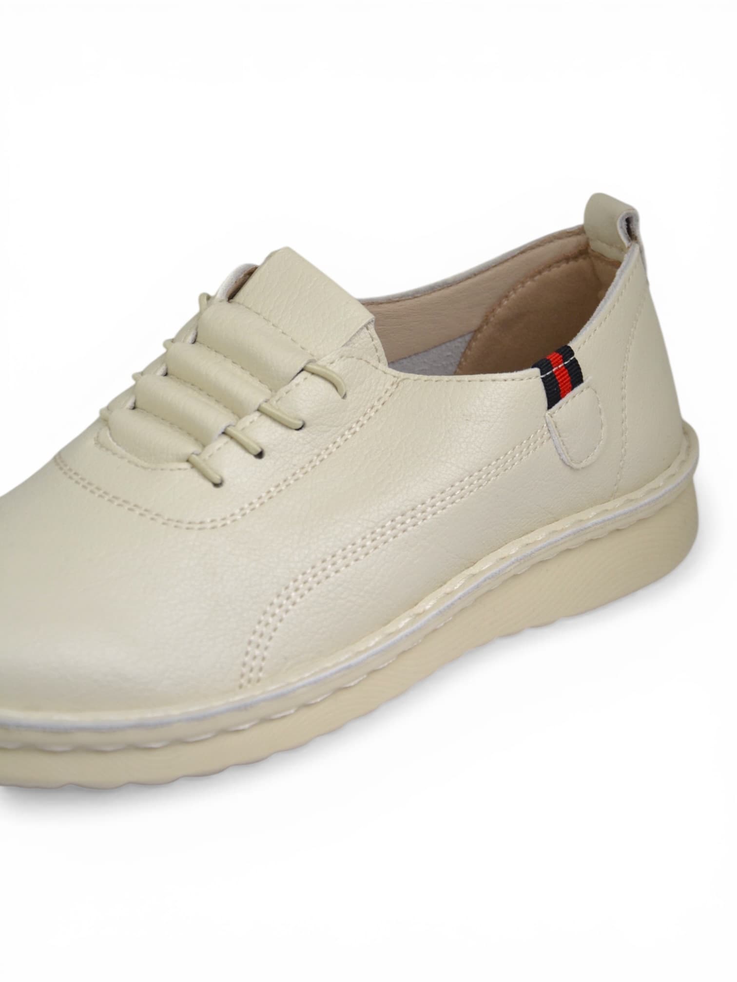 Buty z eko-skóry wkładane BEŻOWE